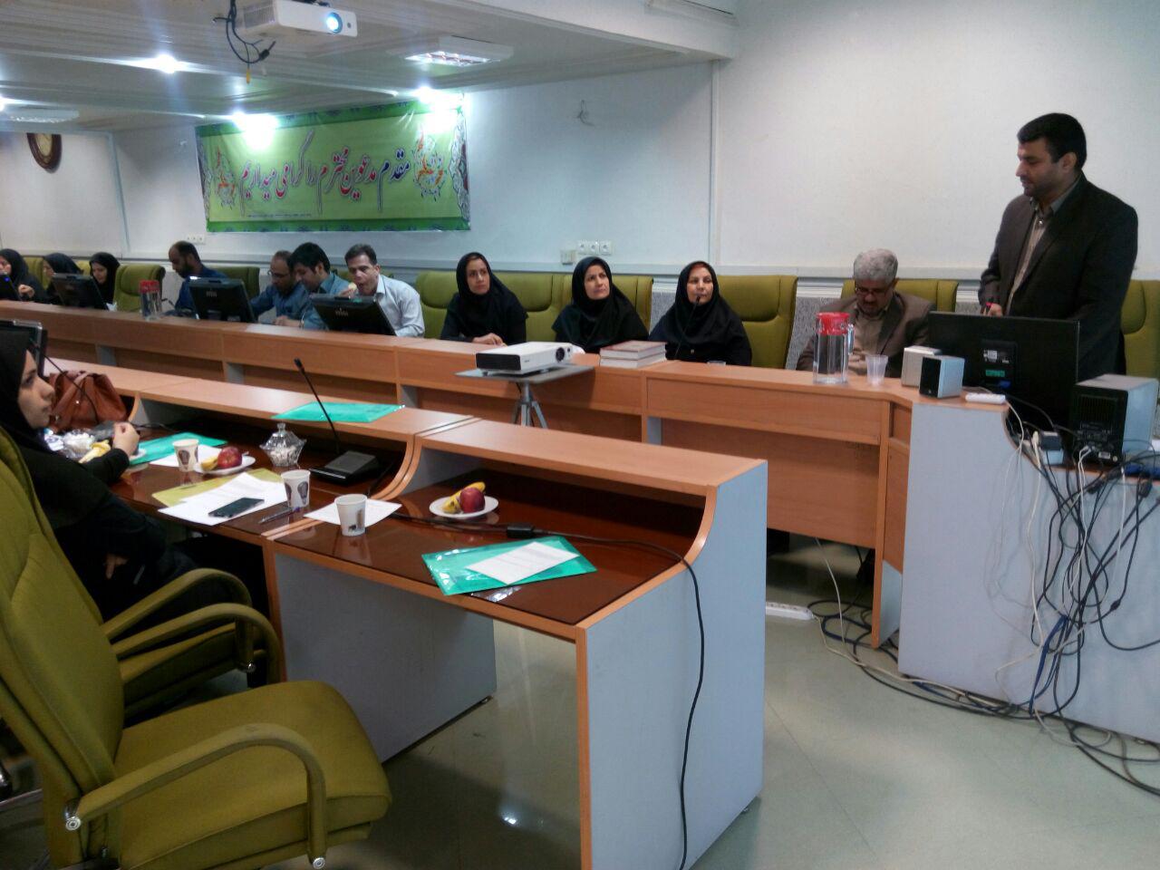 کارگاه آموزشی ویروس کرونا به مناسبت هفته پدافند غیرعامل در مرکز بهداشت استان برگزار شد