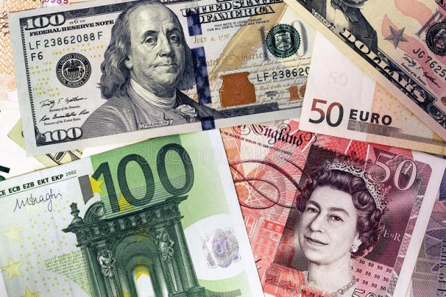 درگیری آمریکا با نیمی از جهان برای حفظ هژمونی دلار