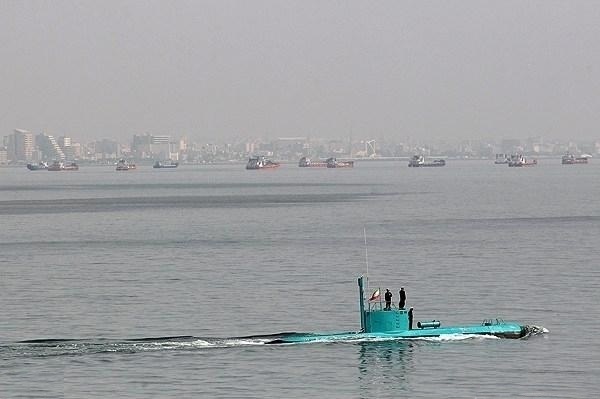 ناوهواپیمابر آمریکا متوجه حضور زیردریایی ایران در کنار خود نشد