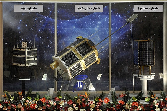 تاسیس پایگاه پرتاب ماهواره «امام خمینی»/تکمیل ماهواره‌بر«سیمرغ» و ماهواره«طلوع» تا پایان95