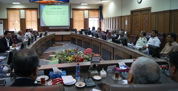 برگزاری چهارمین جلسه معدوم سازی گیاه مهاجم سنبل آبی تالاب عینک در فرمانداری شهرستان رشت