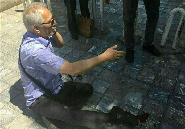 تیراندازی در راهروی مجلس/ شهادت 2 نیروی حفاظت و زخمی شدن 10 نفر/پارلمان تحت کنترل نیروهای امنیتی