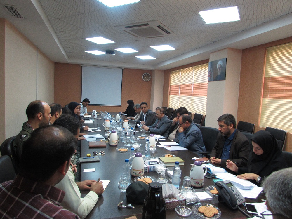 اکرمی در جلسه قرارگاه سایبری:بر لزوم مصون سازی زیر ساخت های سایبری استان در برابر حملات سایبری تاکید کرد.