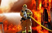 مصدومیت ۱۰ کارگر و یک آتش‌نشان در حادثه آتش‌سوزی شرکت «نیرو کلر»