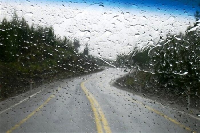 بارش باران در جاده های ۵ استان کشور