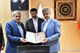 اعطاء حکم فرمانده ارشد پدافند غیرعامل و مدیریت شرایط اضطراری منطقه نفتی تبریز به مدیرعامل پالایشگاه تبریز