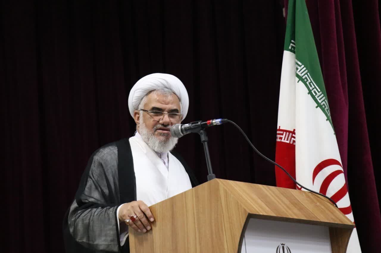 استقرار نامتوازن پالایشگاه‌ها در هرمزگان تهدیدی برای عدالت توسعه است