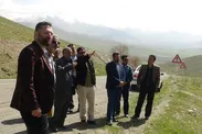 بازدید مدیرکل پدافند غیر عامل راه و شهرسازی نهاوند از رانش جاده گرین