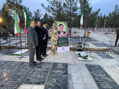 حضور رییس سازمان پدافند غیرعامل کشور بر سر مزار دانشمند شهید احمد کریمی